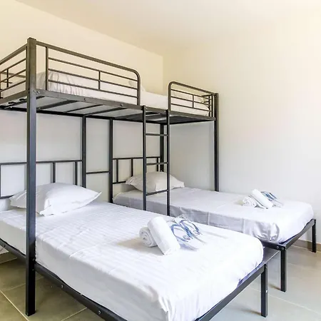Select'sohome - Pour 5 Personnes Idealement Situe A Proximite De La Et Des Commerces De La Faviere ! - Iloa-b04 Bormes-les-Mimosas